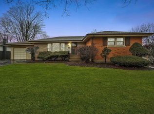 104 S Dwyer Ave, Arlington Heights, IL 60005