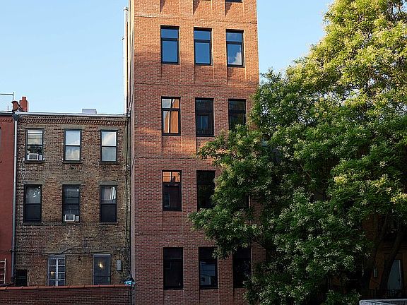 4th image of 320 E 120th St APT 2