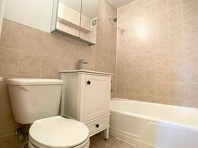 66-78 69th St #2R — Photo 5