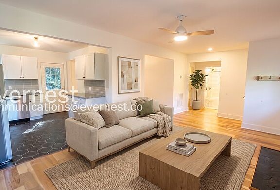 3rd image of 4422 Edelweiss St