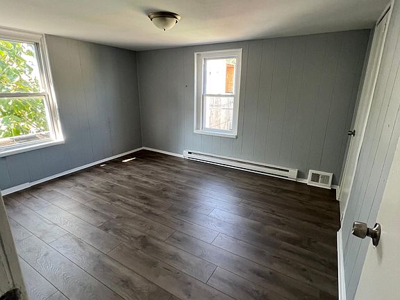 3rd image of 1860 N Ringgold St Unit 2R