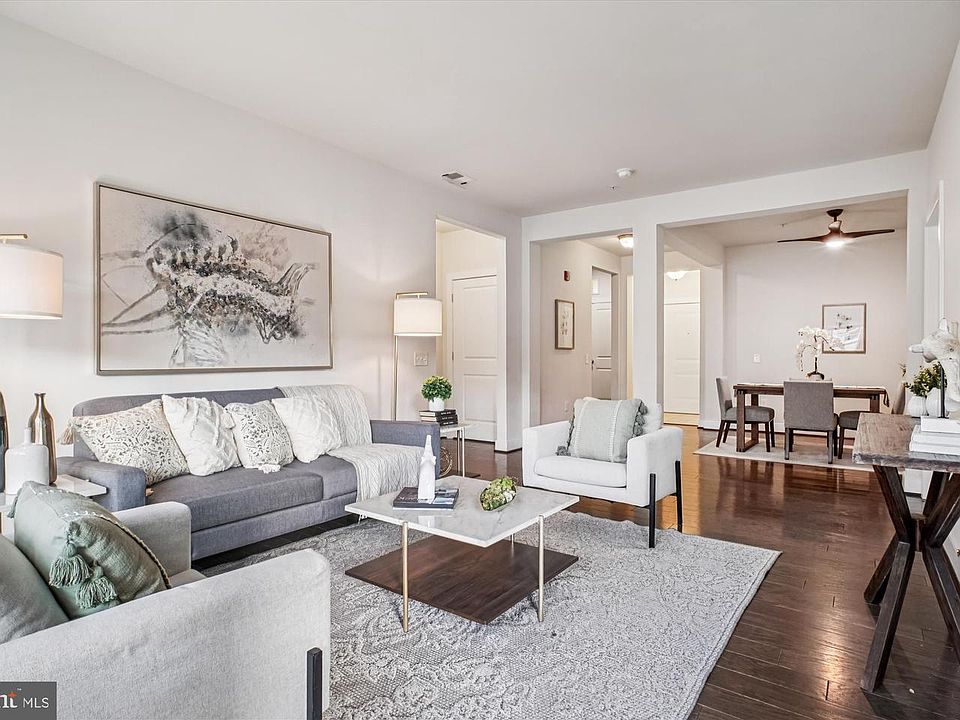 1st image of 2905 Bleeker St #4-402