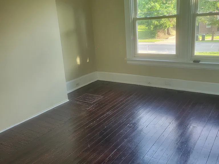 615 E Mitchell Ave — Photo 6