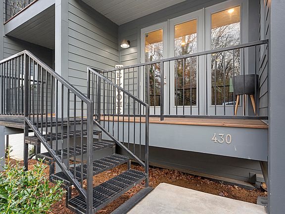 3rd image of 430 Harper St #18