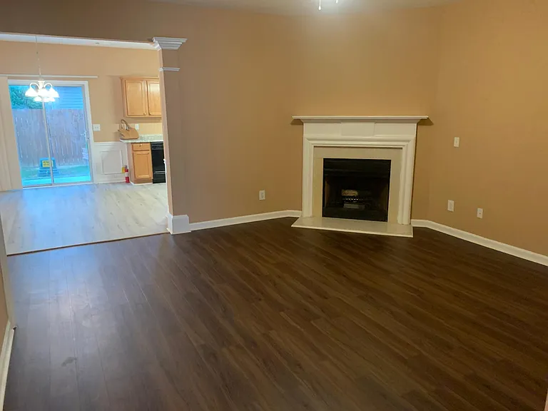 2179 Executive Dr — Photo 5