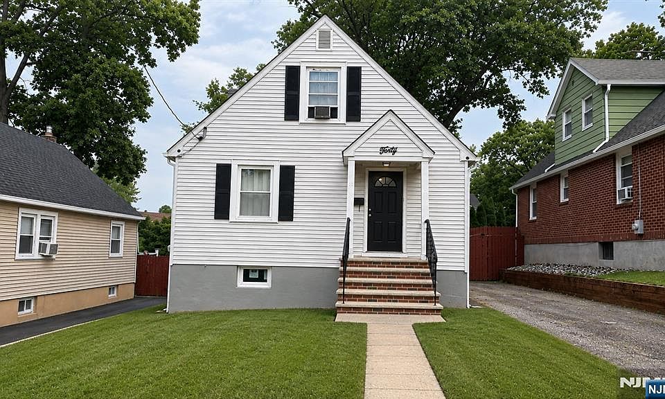 1st image of 40 Seminole Ave