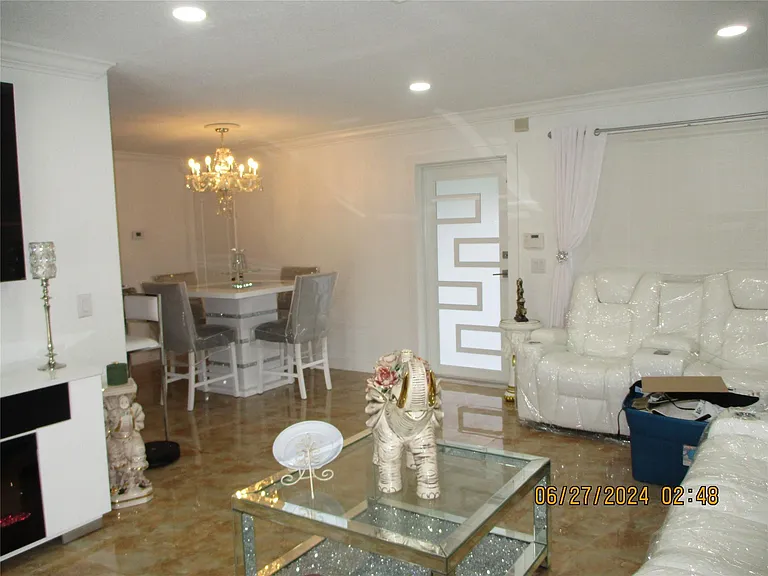 9330 NW 10th St — Photo 6
