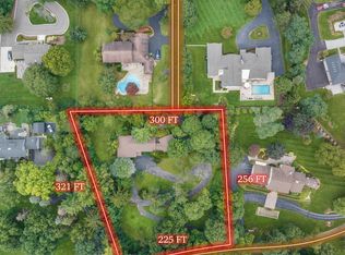 5050 Ponvalley Rd, Bloomfield Hills, MI 48302