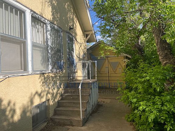 2nd image of 1526 Grand Ave #1