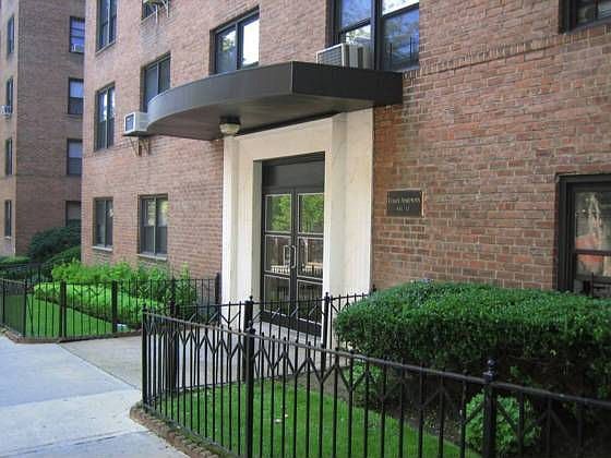 1st image of 10212 65th Ave APT 6C7