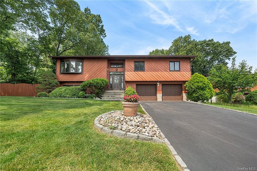 24 E Cortwood Road, Orangeburg, NY 10962 MLS H6253848 Zillow