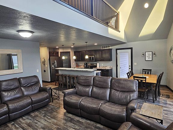 5th image of 290 240th Ave #229
