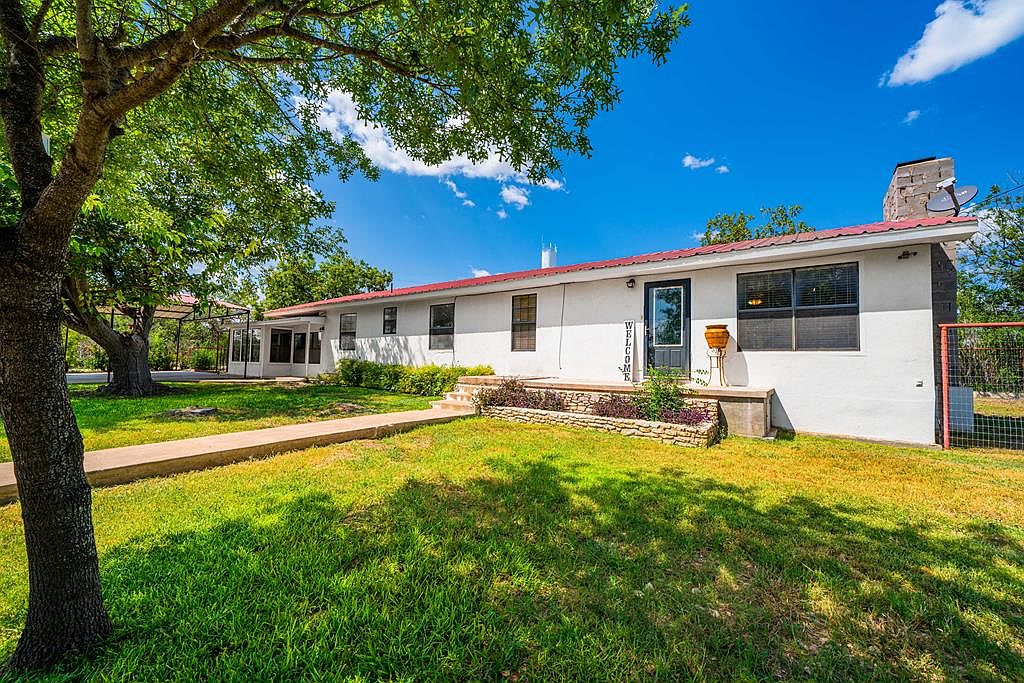 1210 Beall St, Ozona, TX 76943 Zillow