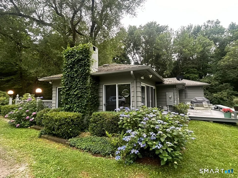 61 Bear Hill Rd