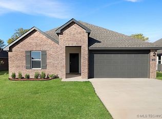 7516 N 154th East Ave, Owasso, OK 74055