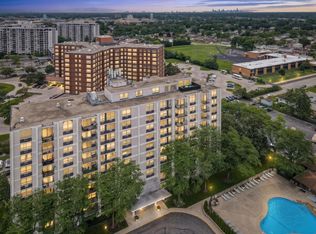 9001 Golf Rd Unit 10F, Des Plaines, IL 60016