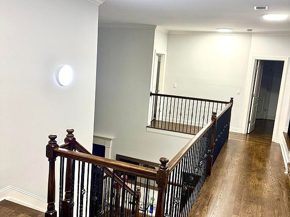 3rd image of 1521 Ashbury Park Dr