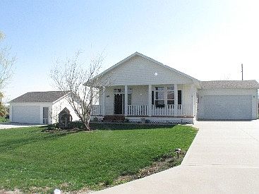 2nd image of 2617 Overlook Cir