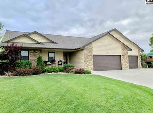 721 Harvest Ct, McPherson, KS 67460