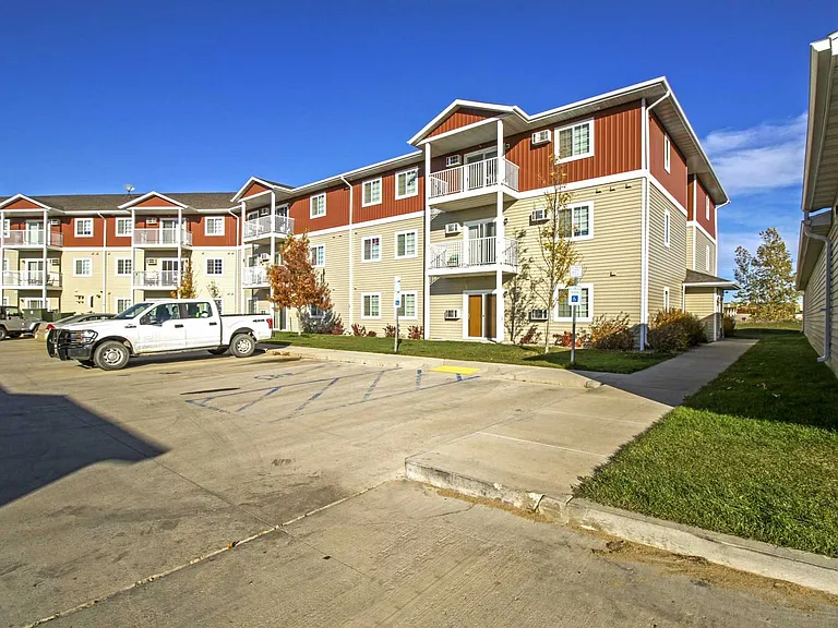 Jefferson Creek Apartments — Photo 24