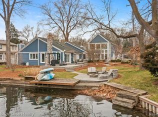 8944 Gittins St, Commerce Township, MI 48382