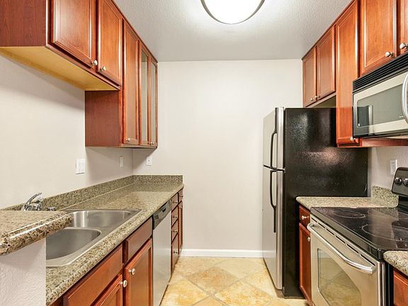 4th image of 957 Catkin Ct