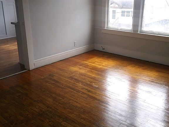 3rd image of 414 Garfield Ave #4