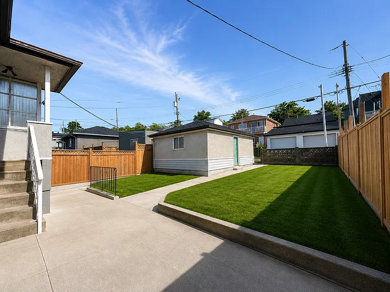 2442 E 19th Ave — Photo 18