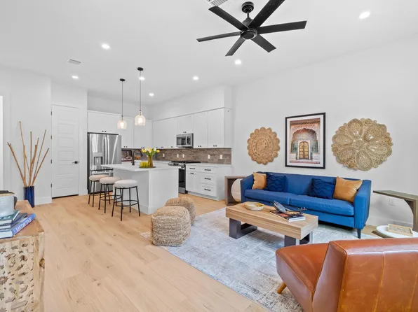 909 Calle Limon #2, Austin, TX 78702