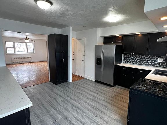 4th image of 1604 Taylor Ave #2