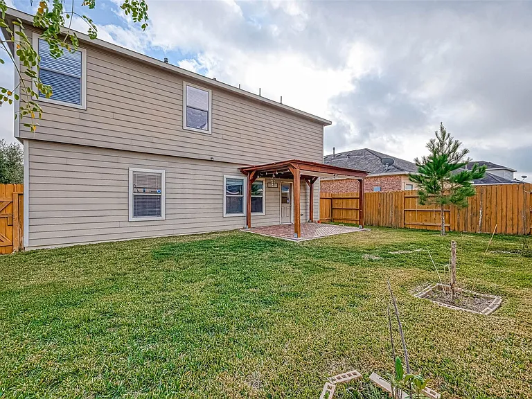 502 Mornington Ln — Photo 49