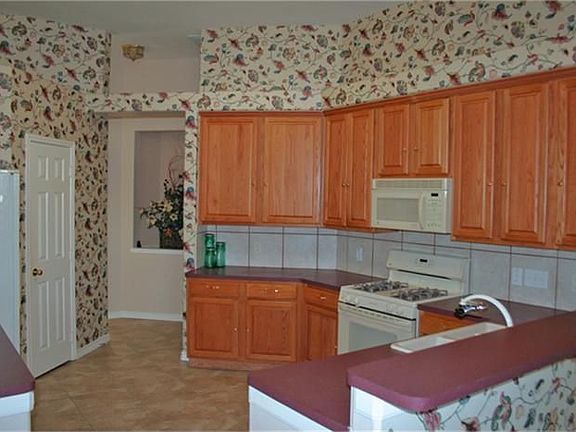 5th image of 1306 Golden Sun Ct