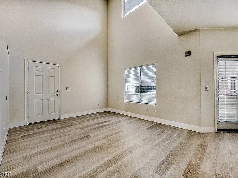 10443 Alpine Edge Ave — Photo 5