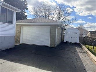 4th image of 18 Driscoll St
