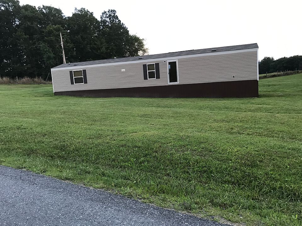 2nd image of 75 Oak Hollow Ln