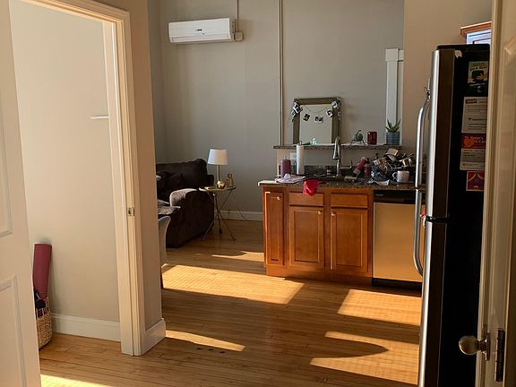 5th image of 2920 5th Ave #206