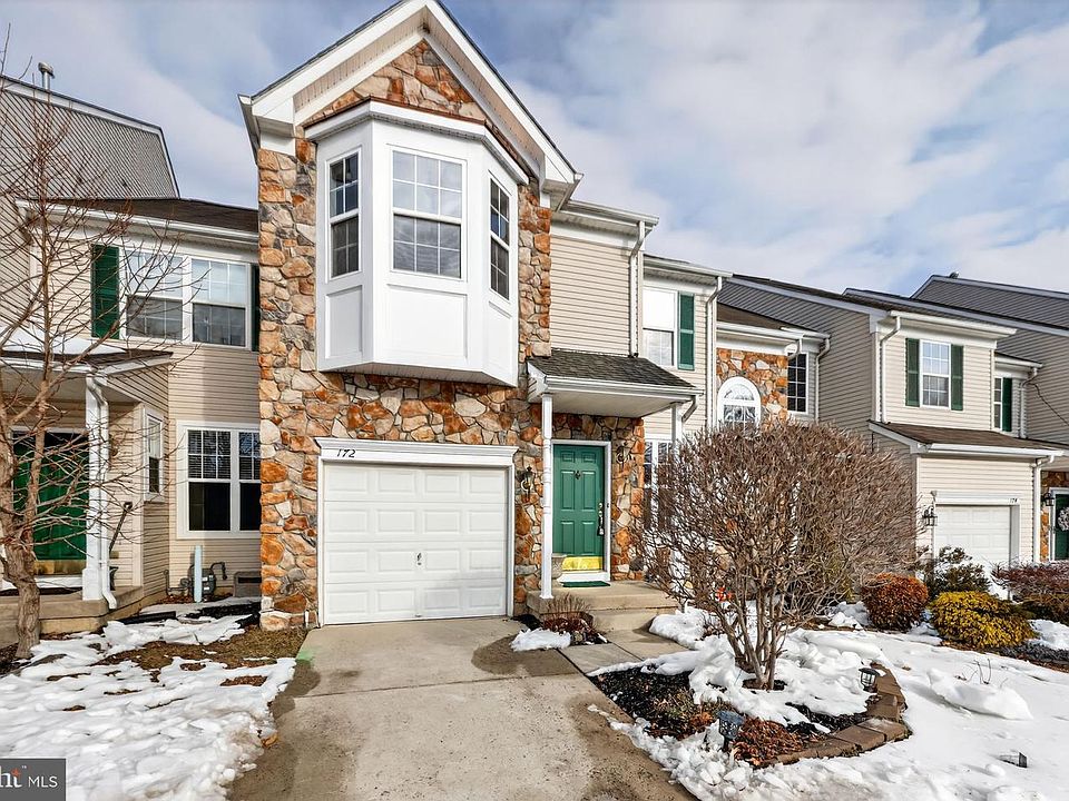 1st image of 172 Pennsbury Ln