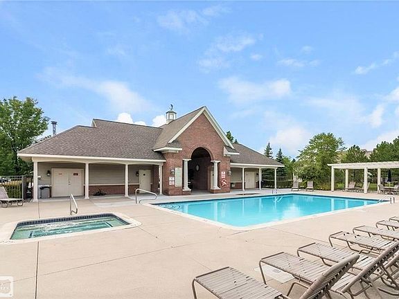 3rd image of 15282 Cornell Dr