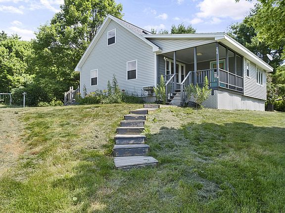 4th image of 256 Belgrade Road
