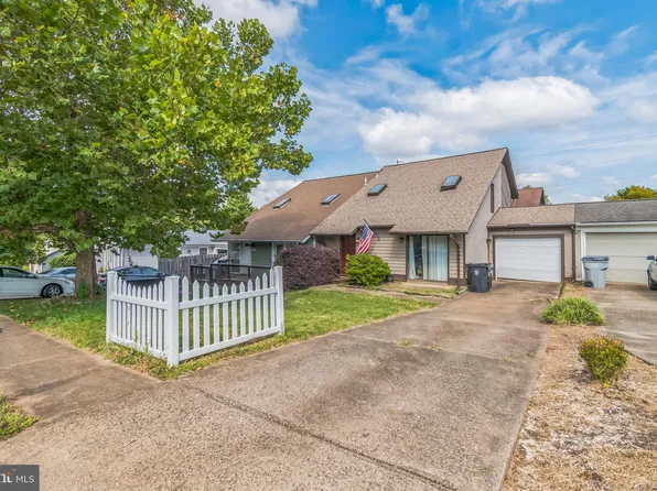 9208 Easton Ct, Manassas, VA 20110