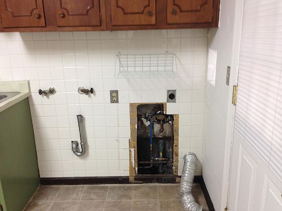 2nd image of 550 East Dr