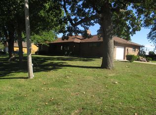 713 College St, Greenfield, MO 65661