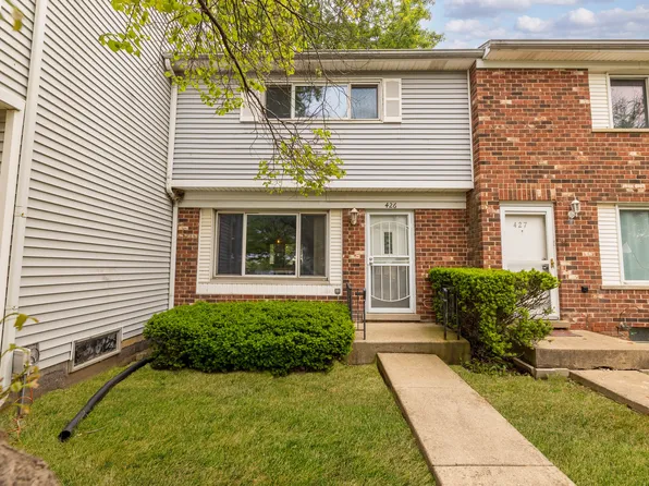 426 Greentree Ln, Bolingbrook, IL 60440
