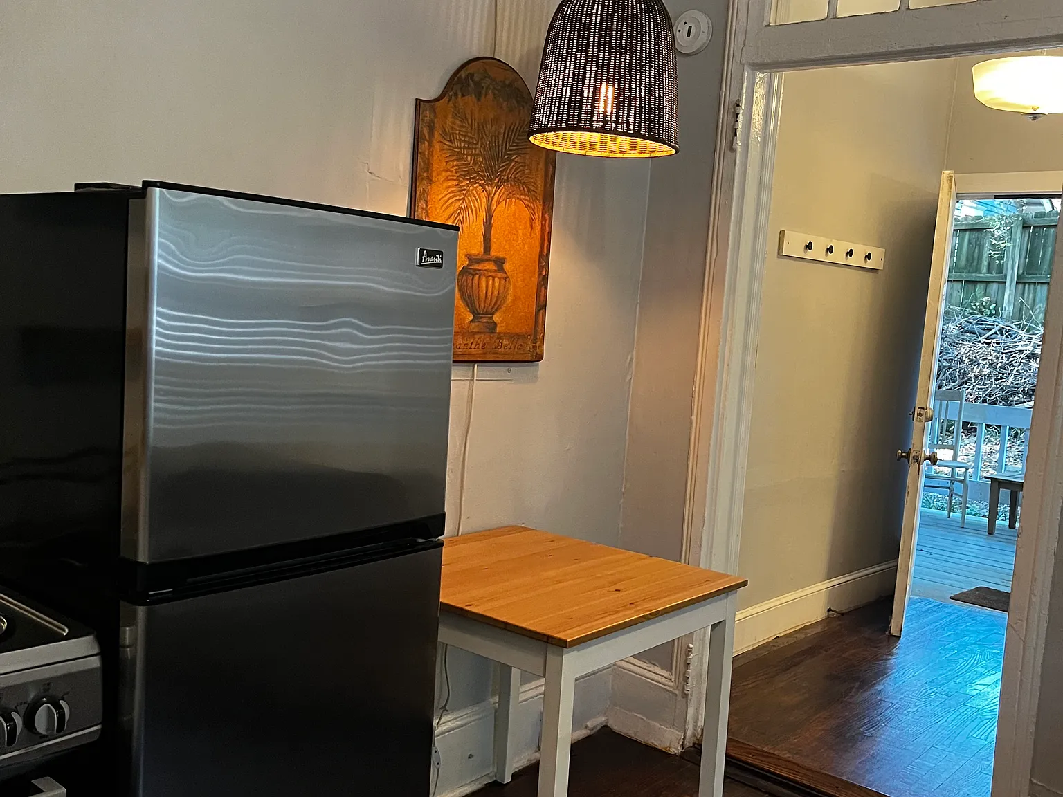 Studio, 550 sqft, $1,150 — Photo 3