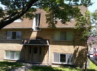 10047 Linda Ln APT 2S, Des Plaines, IL 60016