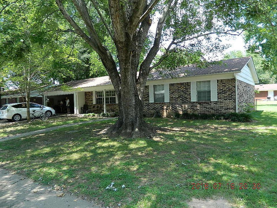 1st image of 410 Lucas St