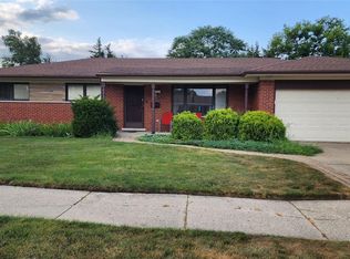 11219 Hanover Dr, Warren, MI 48093