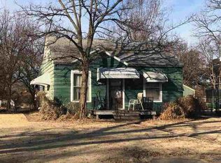 2715 SE Maryland Ave, Topeka, KS 66605
