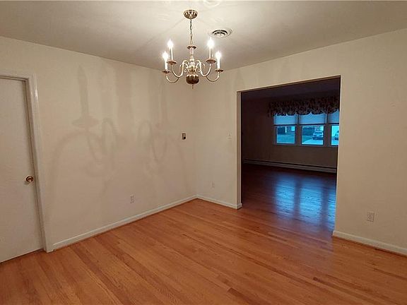5th image of 1025 Old Homestead Ln