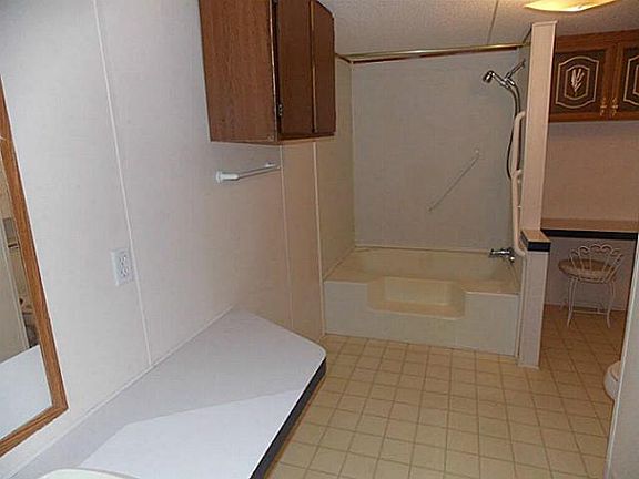 5th image of 4808 Blue Water Cir